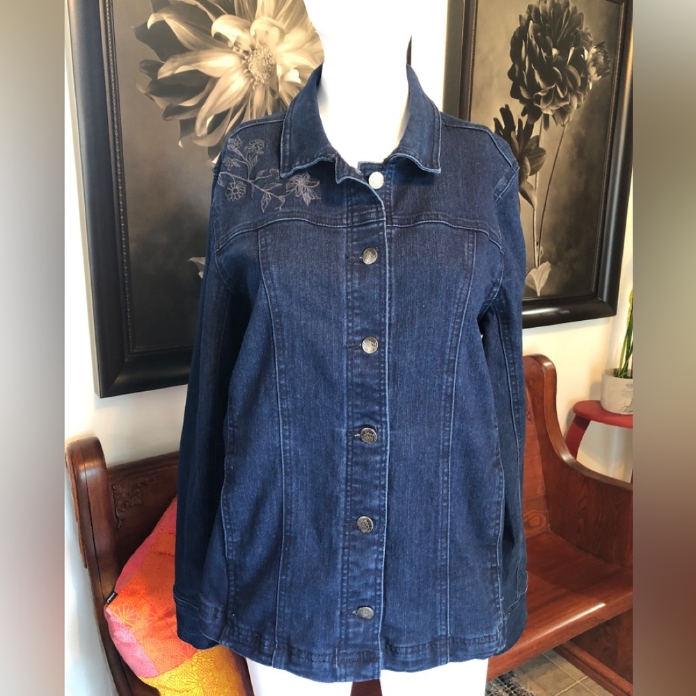 EUC Women’s Northern Reflections Denim Embroidered Jacket